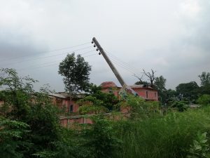 darauda power poll hanging on school siwan bihar